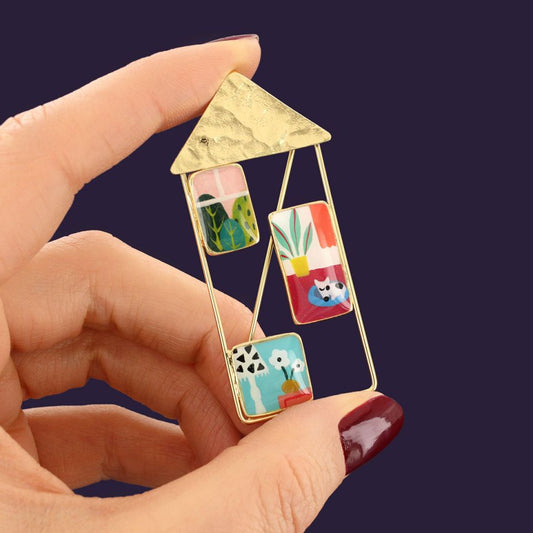 Taratata Jewellery - Curieuse House Brooch - Sleeping Dog