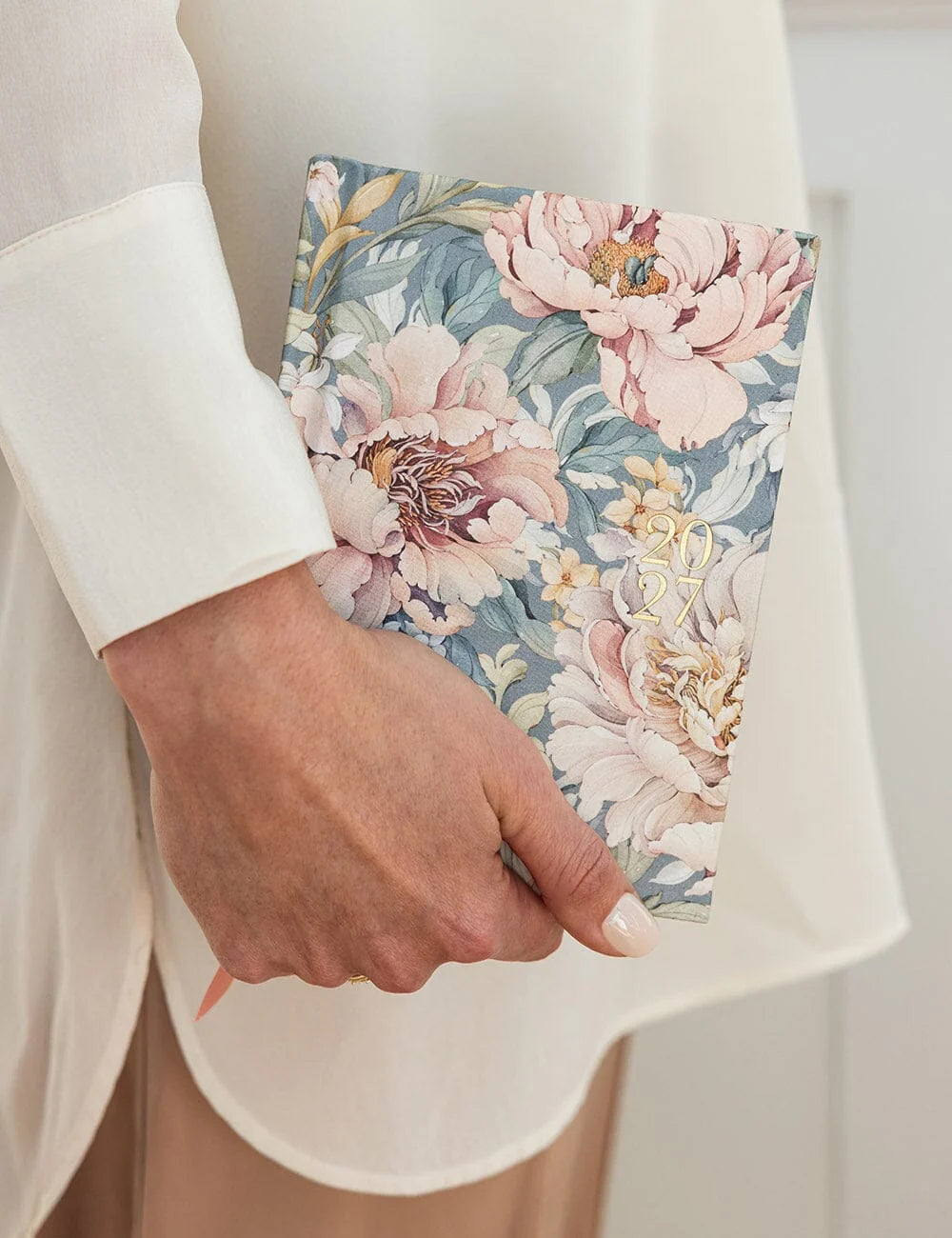 2027 Day to a Page Small Planner - Regency Blooms