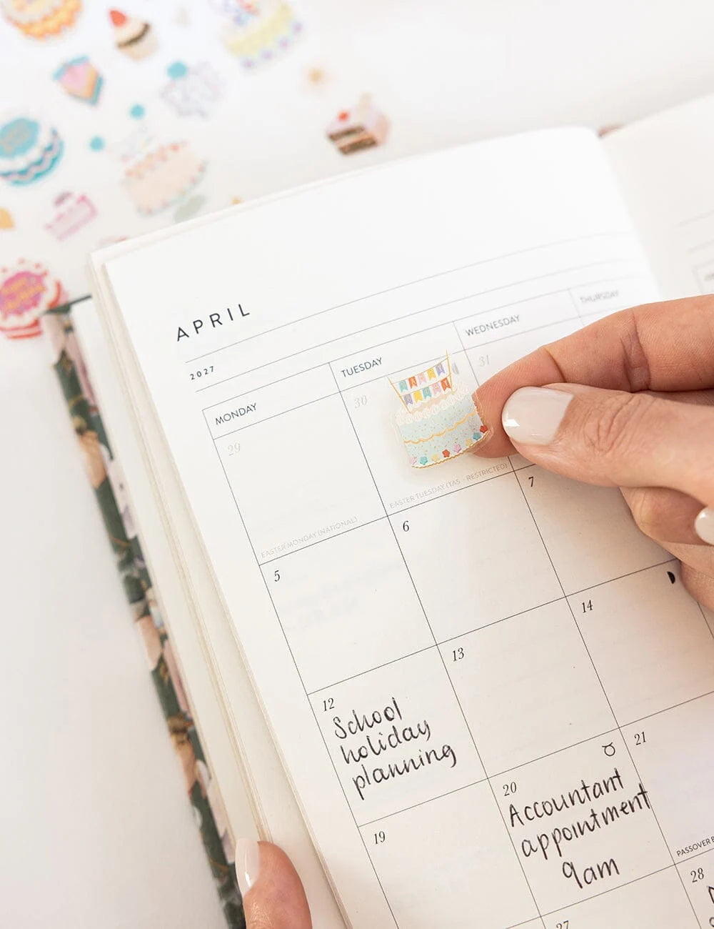2027 Petite Planner - Ashbourne Garden
