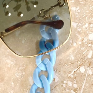 Salty Safari Sunglass Chain - Fruit Tingle Baby Blue