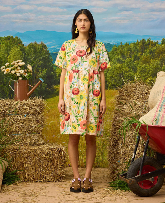 Togetherness Mira Smock - Flowers at the Gate