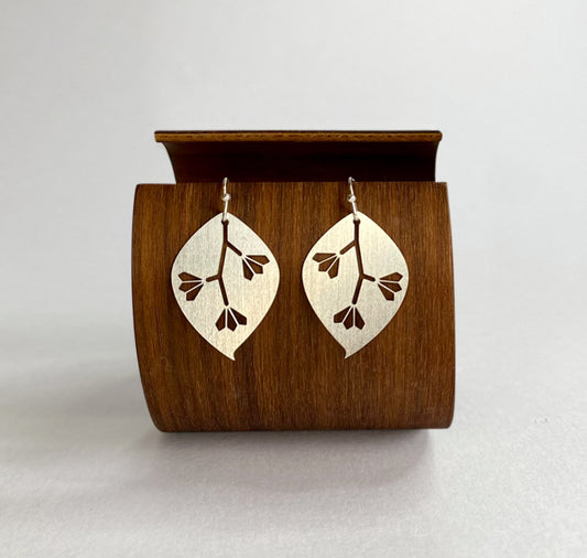 Go Do Good Earrings - Gum Leaf