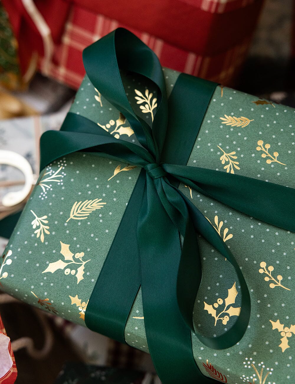 Golden Holly (gold foil) Gift Wrap 3m Roll