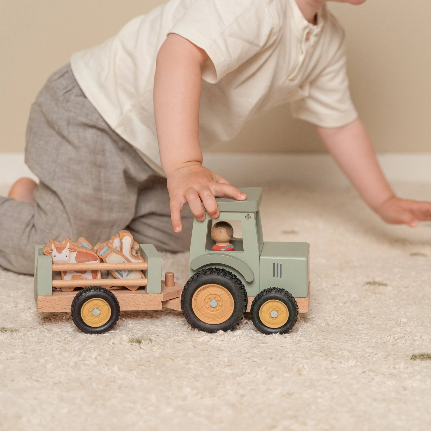 Little Dutch Tractor with Trailer