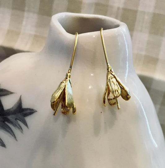 Seed Pod Hook Earrings (gold)
