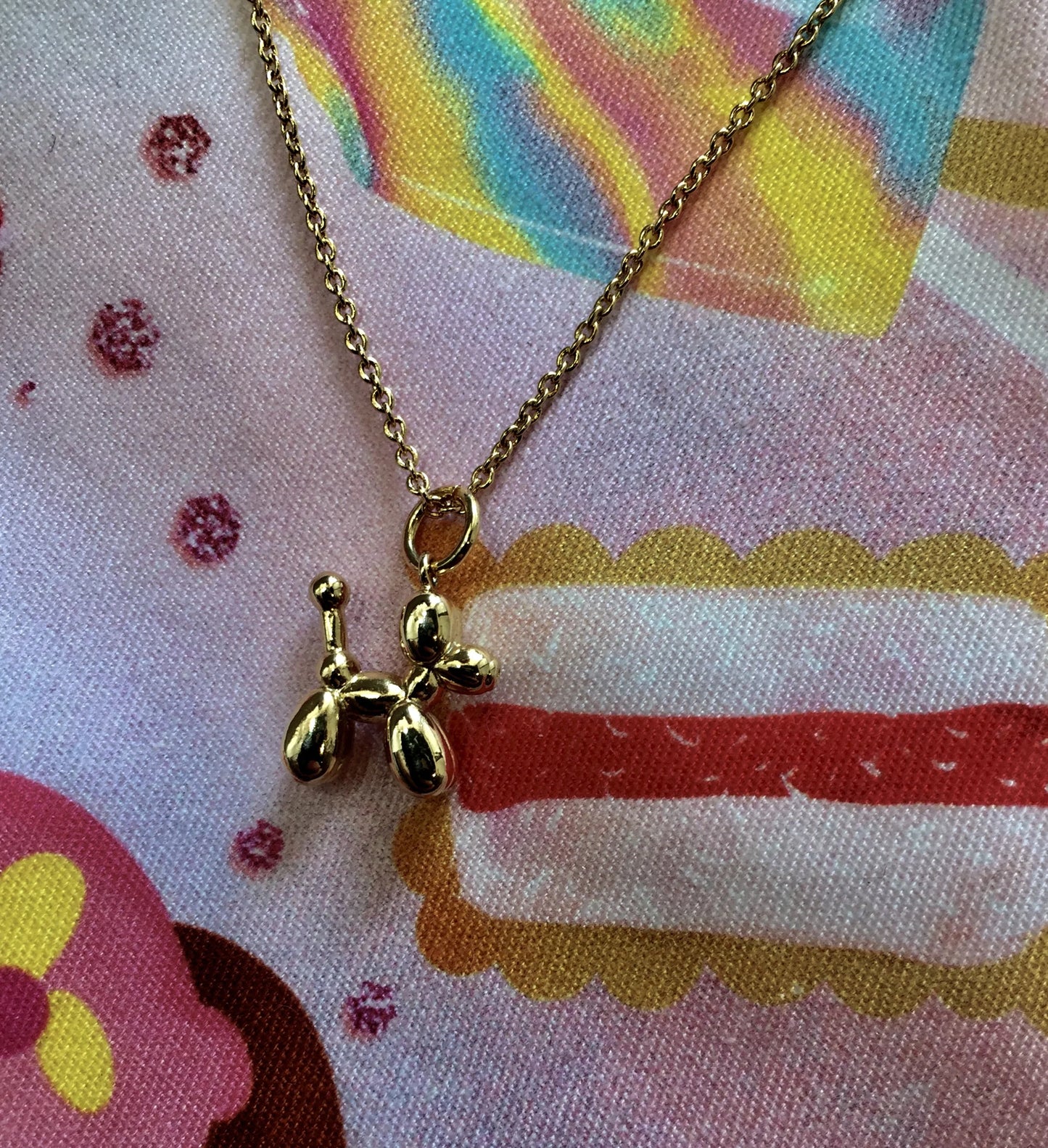 Balloon Dog Necklace (gold)