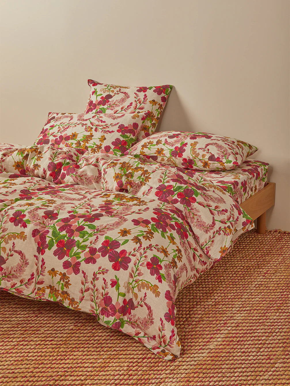 Bonnie and Neil Lupin Multi Quilt Cover