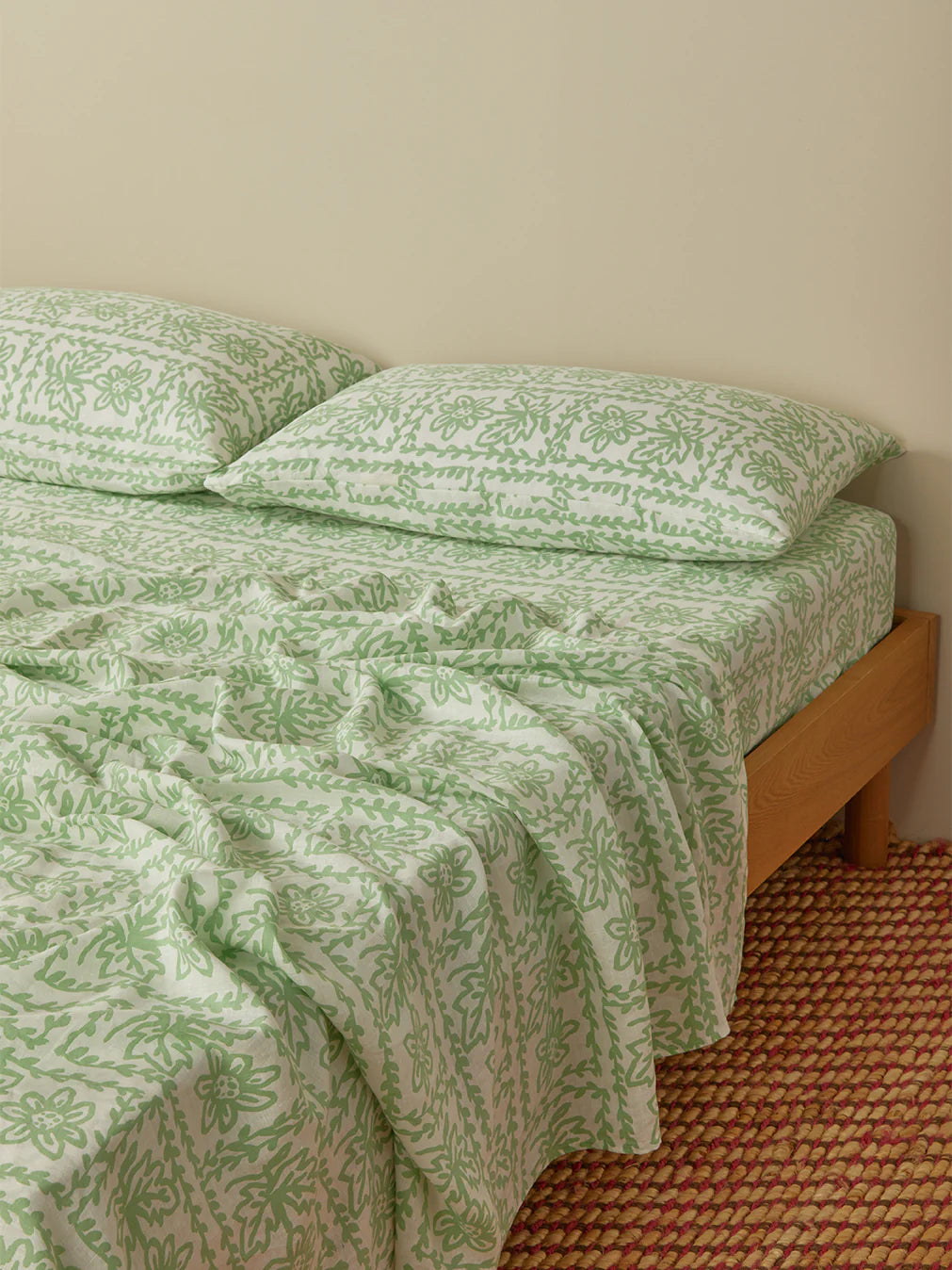 Bonnie and Neil Daisy Sage Flat Sheet