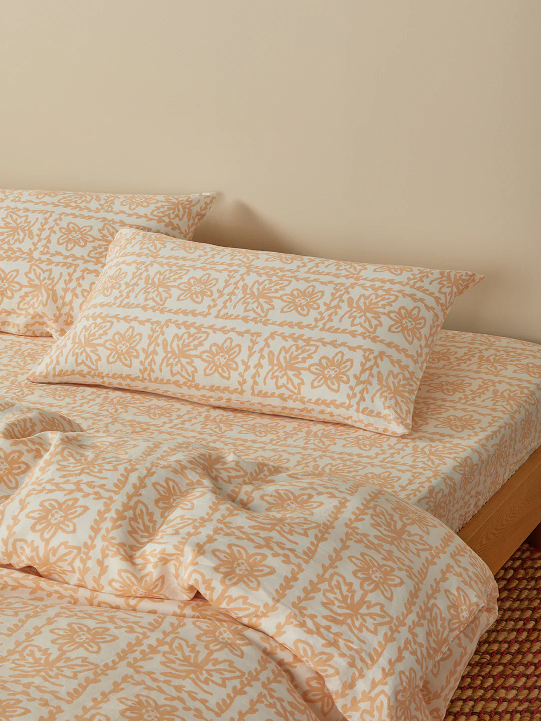 Bonnie and Neil Daisy Buff Pillowcases