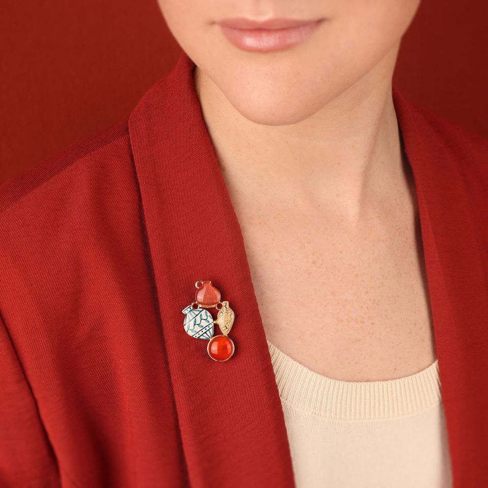 Taratata Jewellery - Antique Vase Brooch