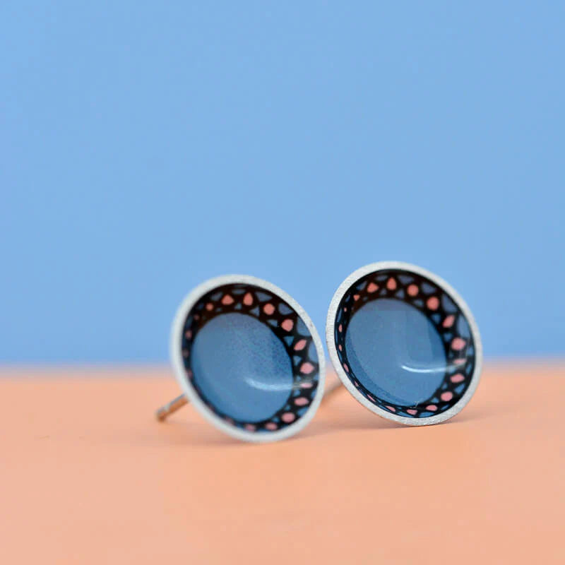 Facets Domed Studs