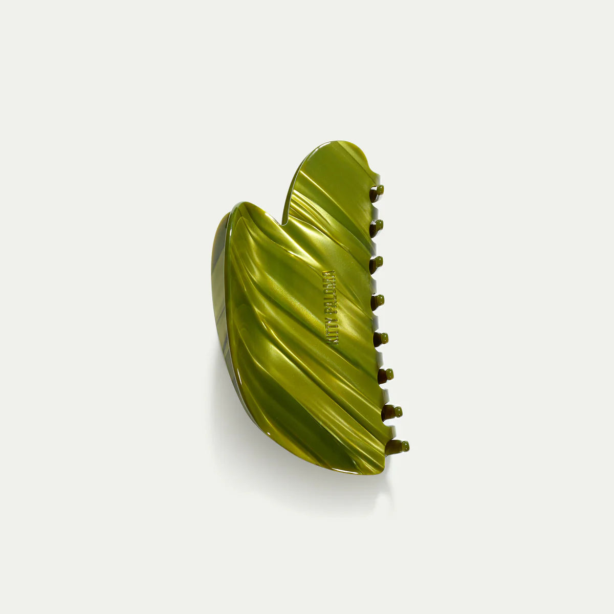 Kitty Paloma Ultra Sculptural Claw Clip