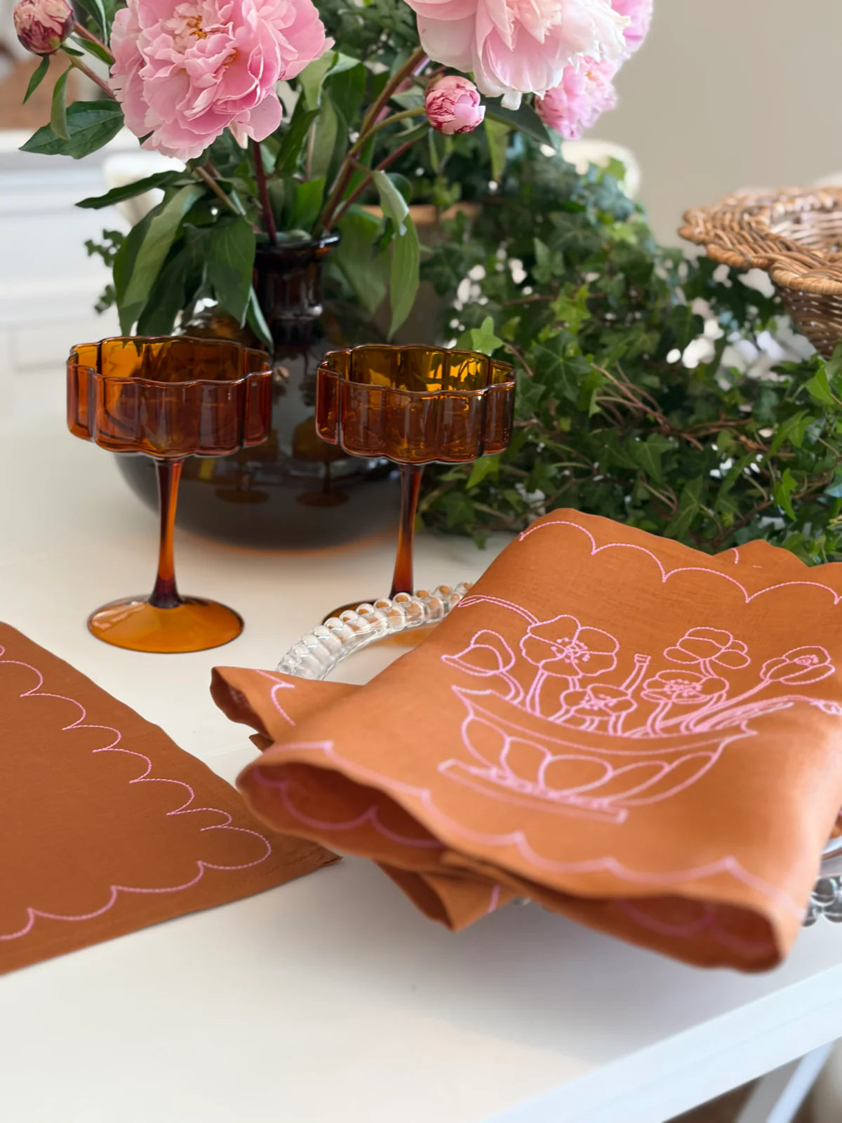 Tulip Plate Linen Placemat