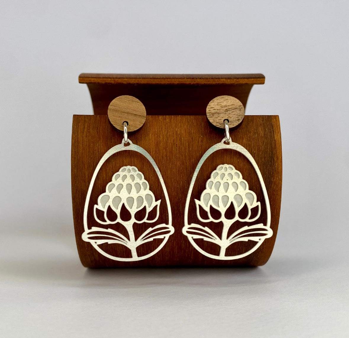 Go Do Good Stud Earrings - Waratah
