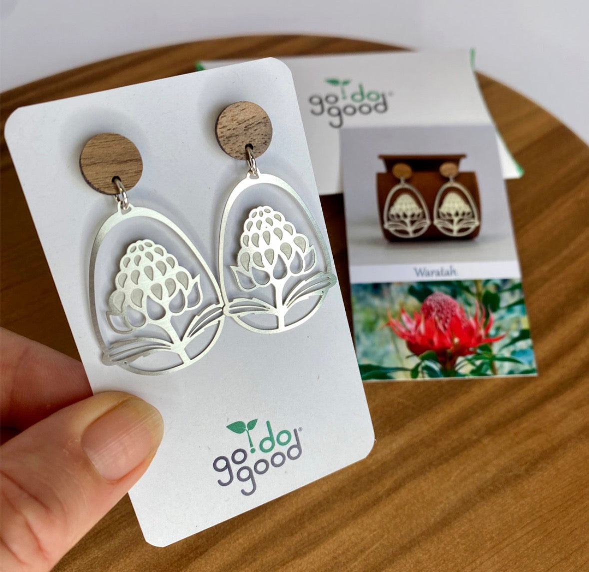 Go Do Good Stud Earrings - Waratah