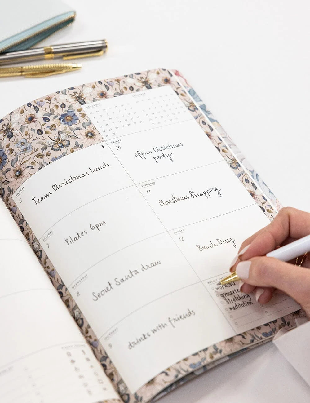 2027 Weekly Calendar Notebook - Promenade